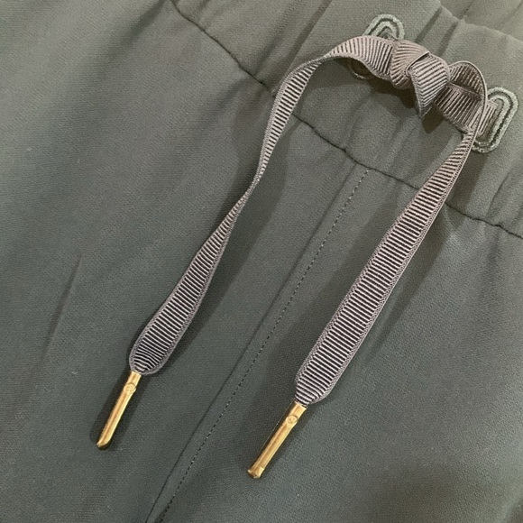 Lululemon License to Train High-Rise Pant Navy Blue     size 4 Joggers - Picture 4 of 13